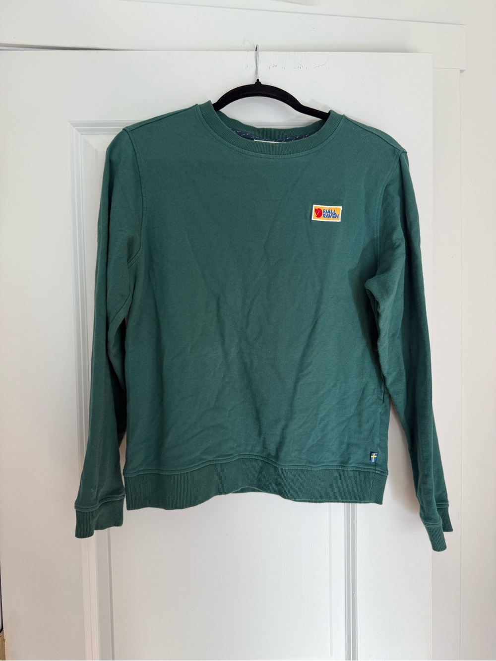 Fjallraven women’s Vardag Teal Crewneck Sweatshirt with Small logo Patch